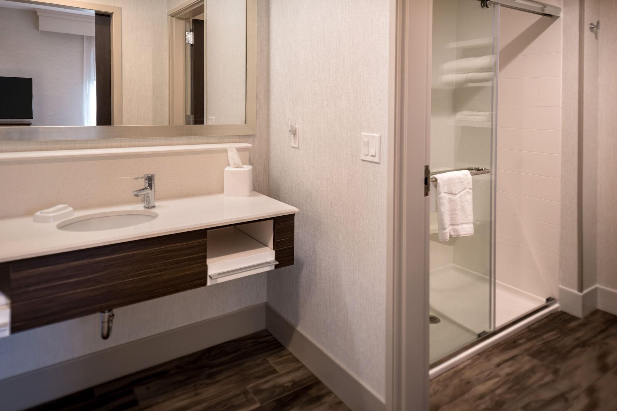 Hampton & Lacey, Wa Hotel 3*