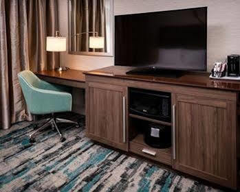Hampton & Lacey, Wa Hotel 3*